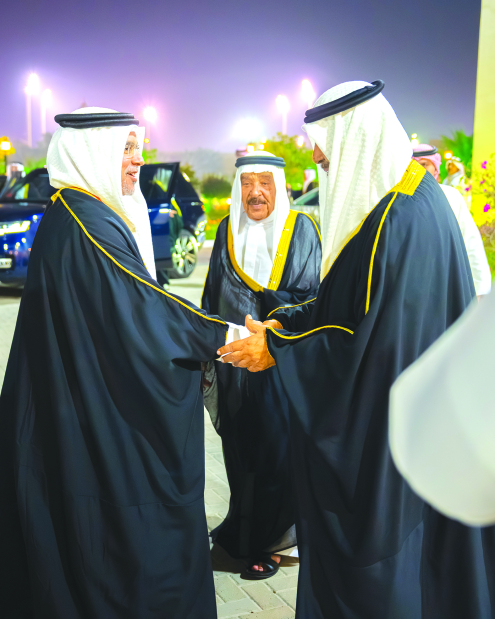 <p>His Royal Highness Prince Salman bin Hamad Al Khalifa, Crown Prince and Prime Minister, yesterday visited the majlises of Bahrain Defence Force (BDF) Commander-in-Chief Field Marshal Shaikh Khalifa bin Ahmed Al Khalifa as well as the Al Musallam and the Al Zayani families. </p><p>Above, HRH Prince Salman at the BDF Commander-in-Chief’s majlis. </p><p><br></p>